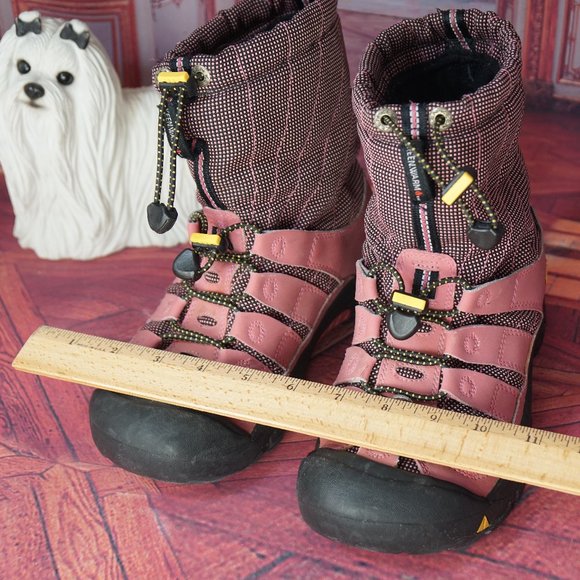 KEEN Pink & Black Hiking Ankle Boots Sz. 7 - Picture 3 of 13
